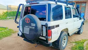Landcruiser Hardtop for Hire-Rent
