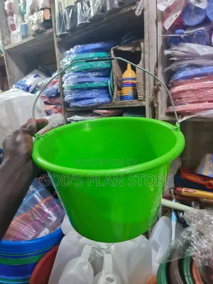 Angle 10litres Plastic Open Bucket With Metal Hand