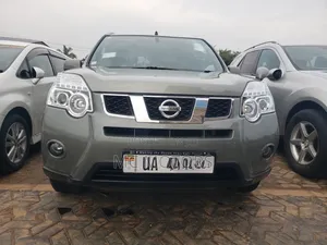 Nissan X-Trail 2.0 Petrol XE 2012 Green