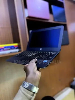Laptop HP Stream Laptop 4GB Intel Celeron SSD 128GB