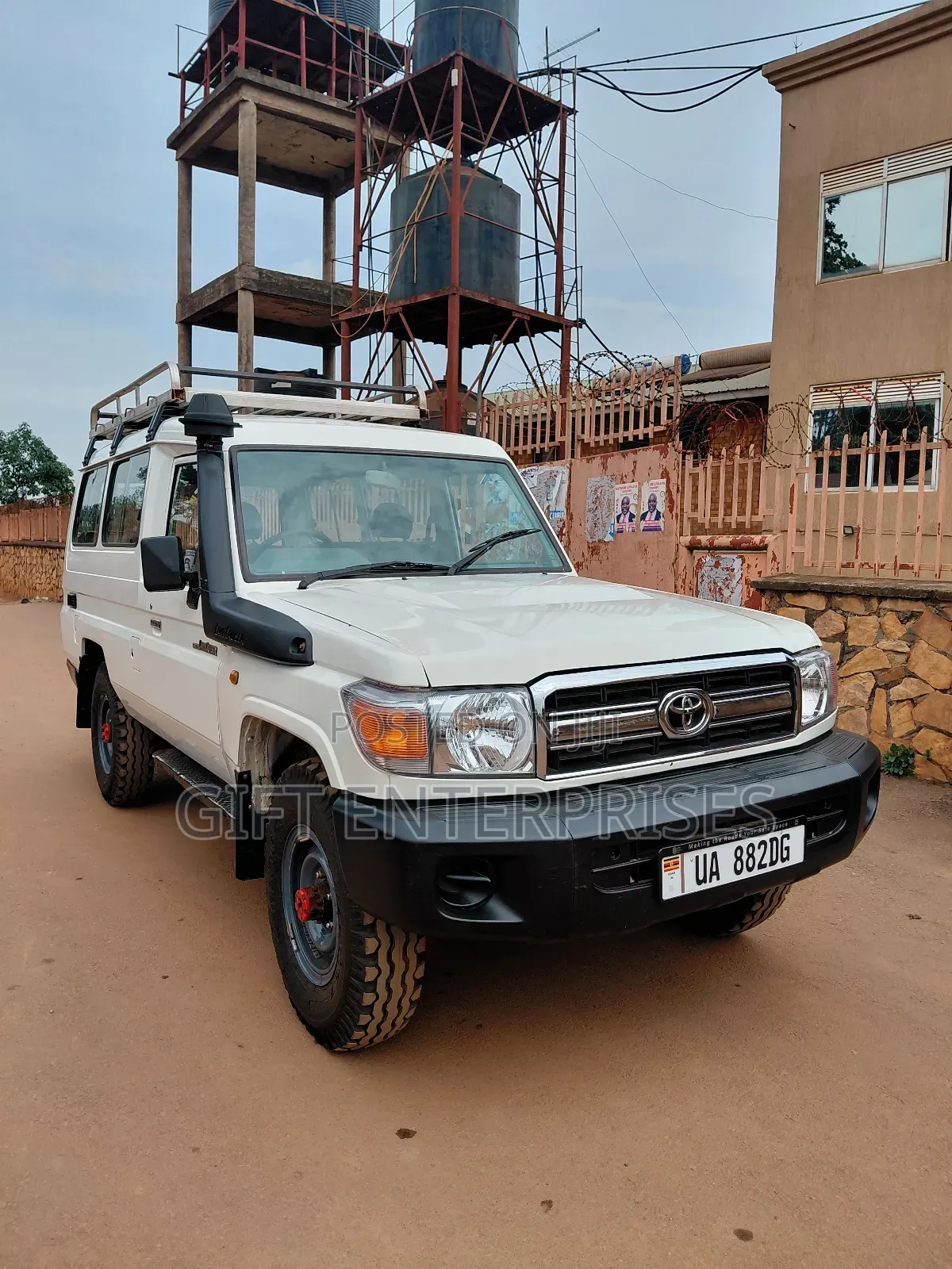 Toyota Land Cruiser 2014 White