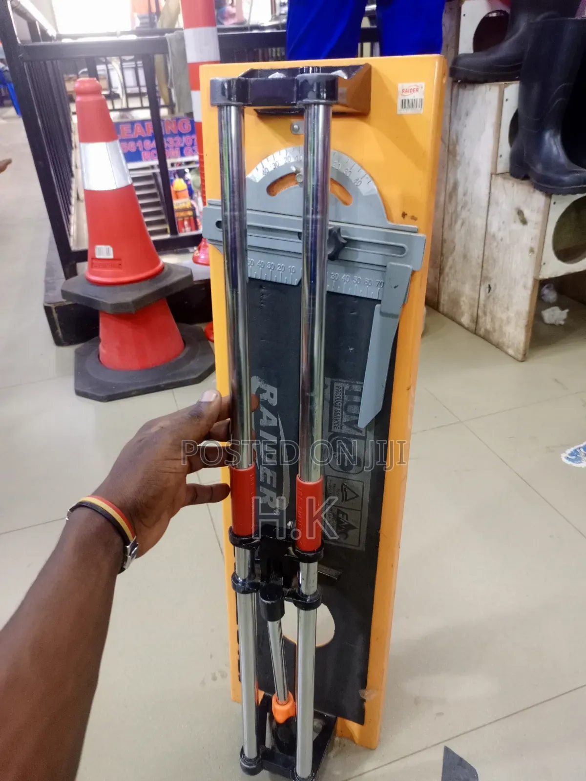 Manual Tile Cutter.