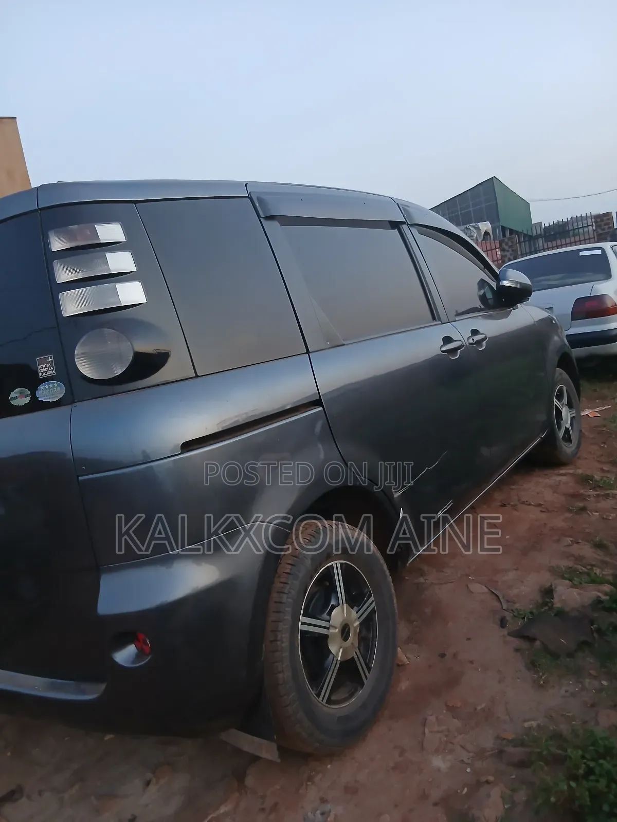 Toyota Sienta 2005 Gray