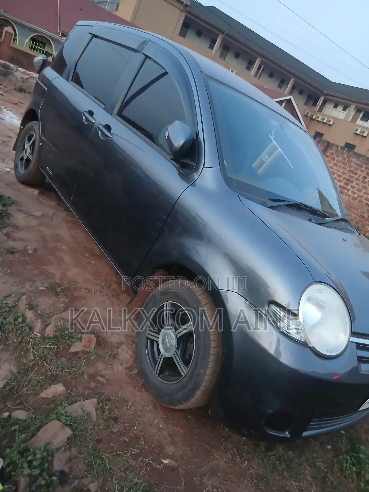 Toyota Sienta 2005 Gray