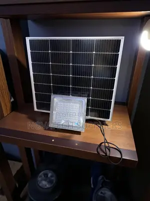 500w Blue Carbon Solar Flood Light With 120w Panel – 10 Years Warranty