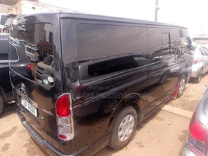 Toyota HiAce 1999 Black