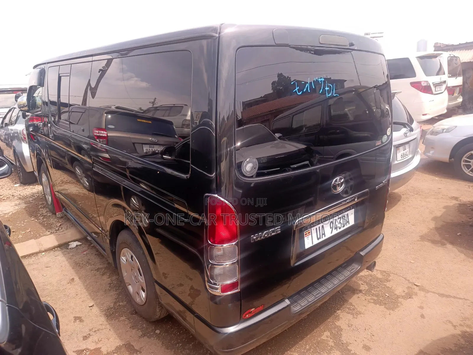 Toyota HiAce 1999 Black