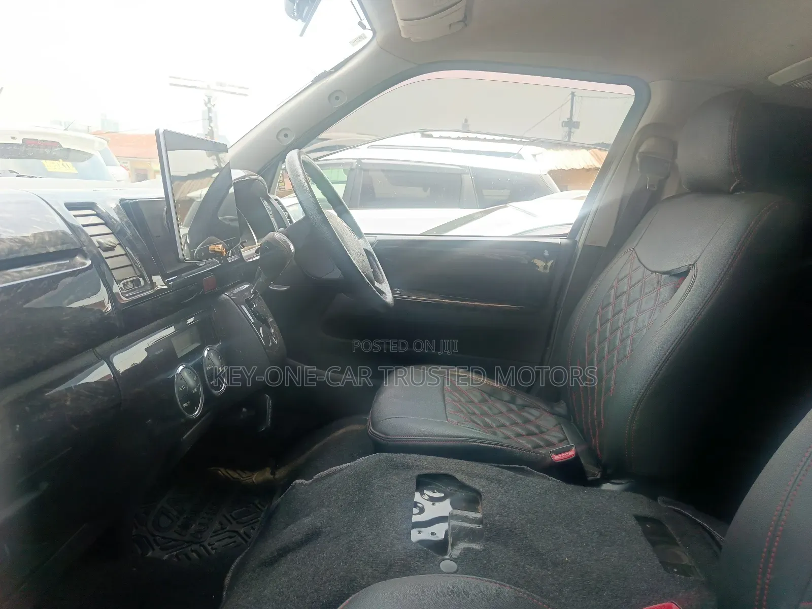 Toyota HiAce 1999 Black