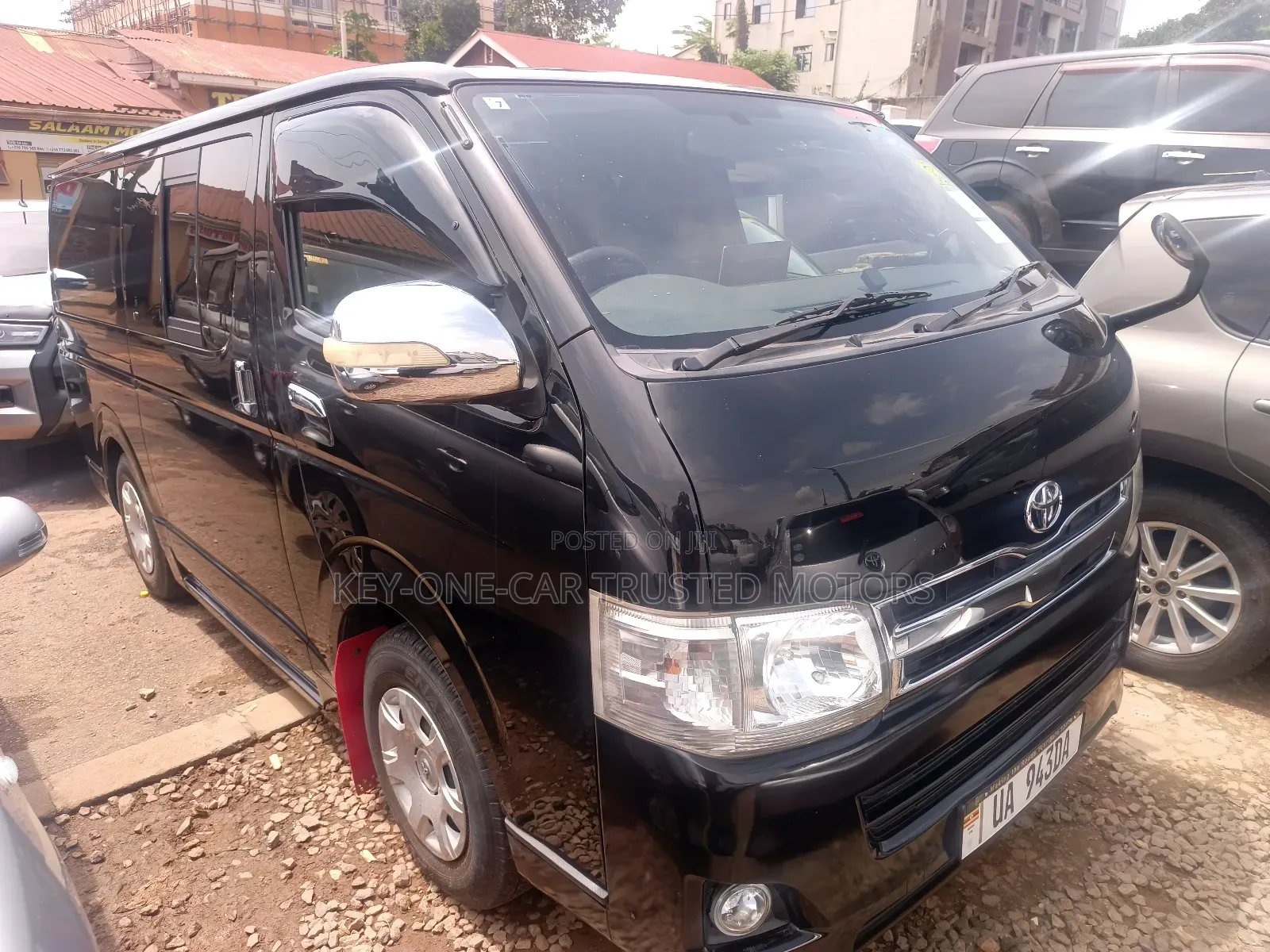 Toyota HiAce 1999 Black