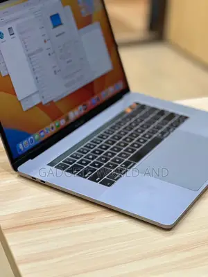 Laptop Apple MacBook Pro 2019 32GB Intel Core I9 SSD 512GB