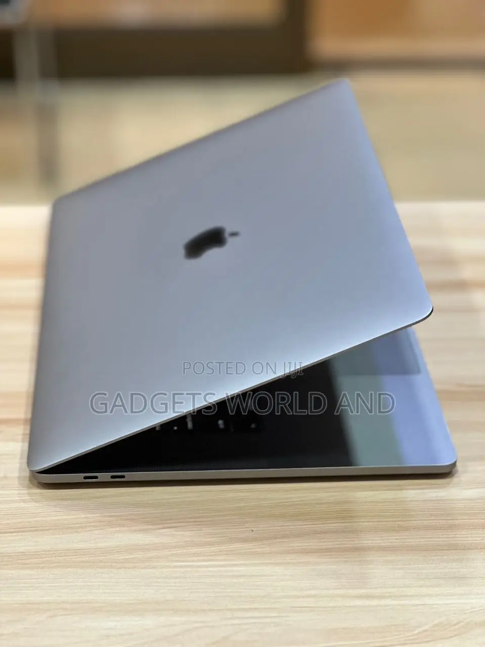 Laptop Apple MacBook Pro 2019 32GB Intel Core I9 SSD 512GB