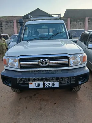 Toyota Land Cruiser 2013 White