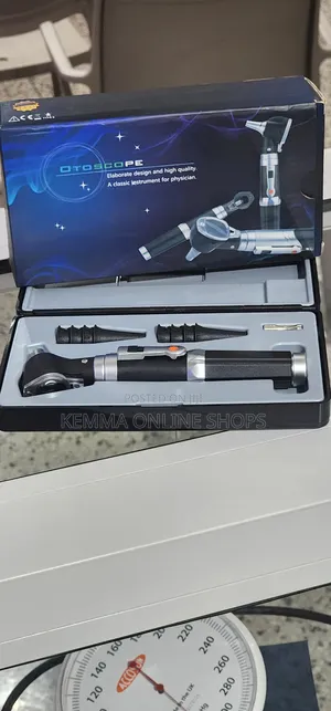 Elaborate Otoscope