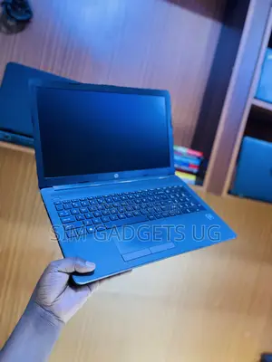 Laptop HP 15-Da2933nia 4GB Intel Core I3 SSD 256GB