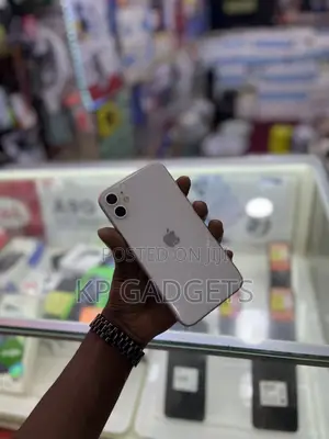 Apple iPhone 11 64 GB White
