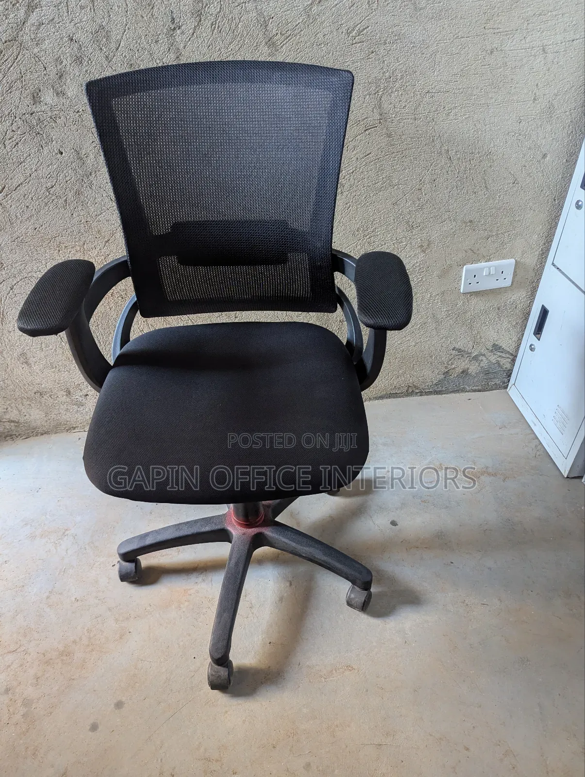 Simple Adjustable Mesh Back Chair