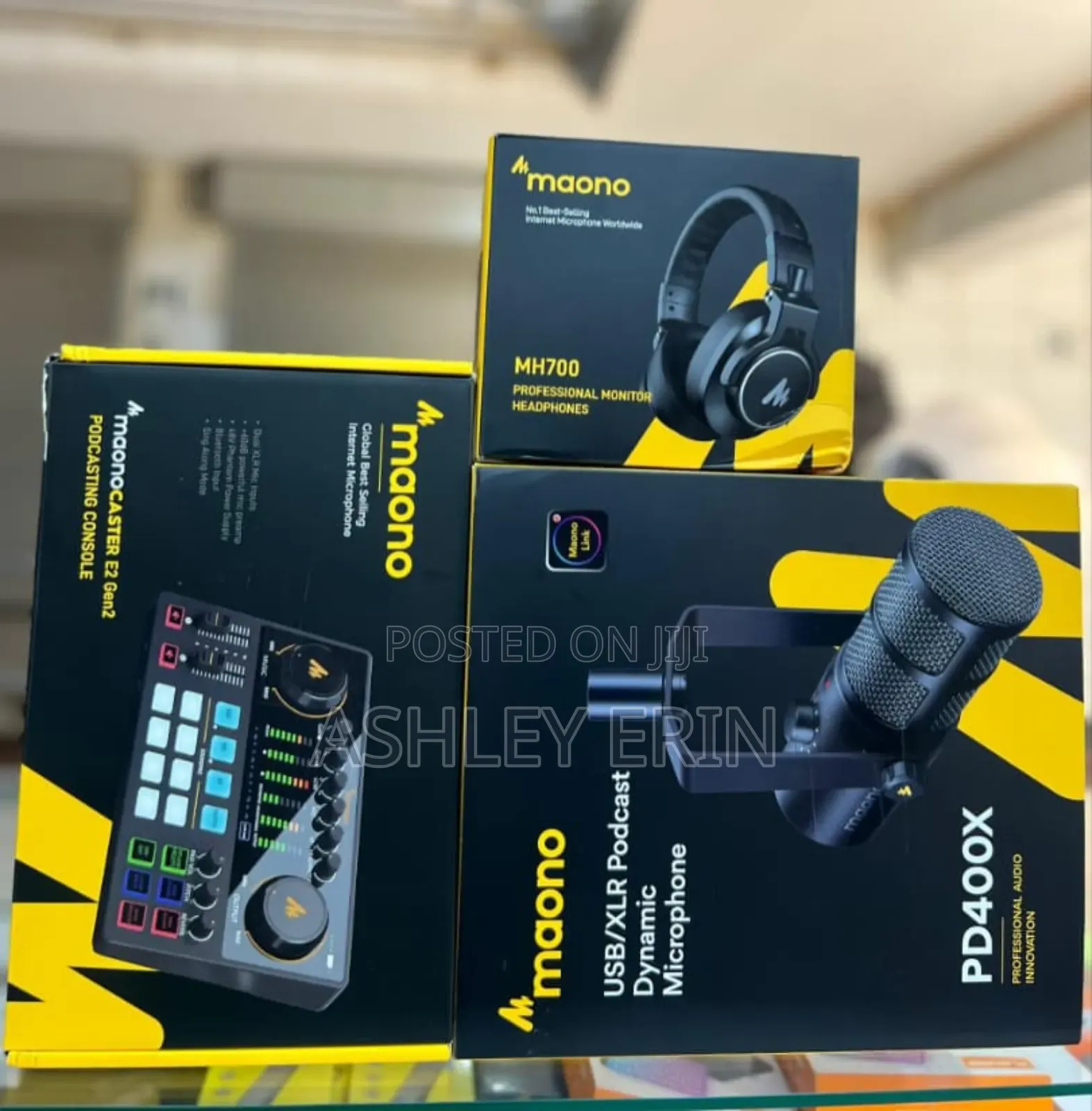 Maono Podcasting Equipment Bundle