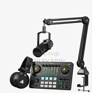 Maono Podcasting Equipment Bundle