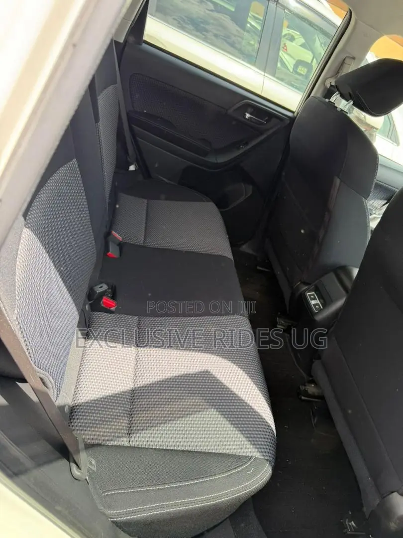 Subaru Forester 2016 Off white