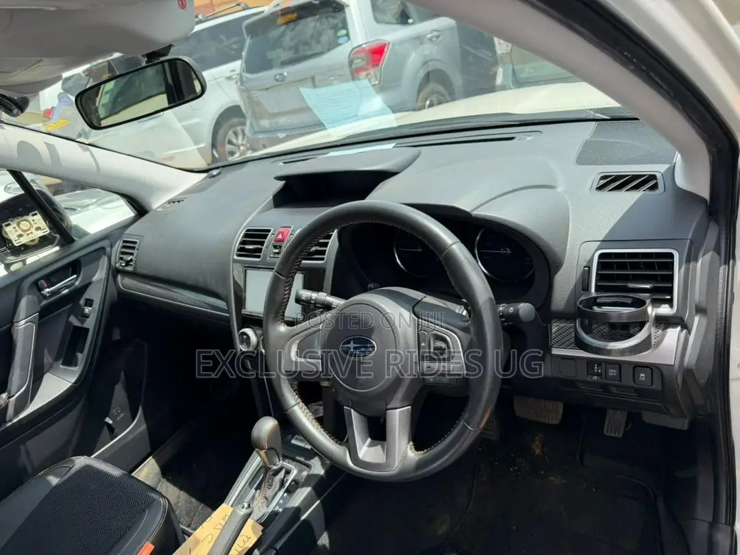 Subaru Forester 2016 Off white