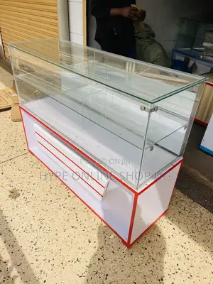 Kingsize 4feets Display Glass