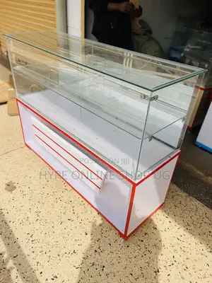 Kingsize 4feets Display Glass