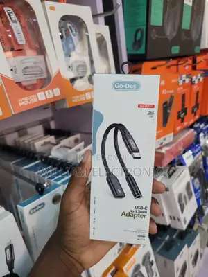 Go-Des 2in1 Usb - C to 3. 5mm Adapter