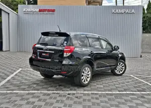 Toyota Vanguard 2012 Black