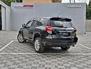 Toyota Vanguard 2012 Black