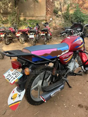 Bajaj CT 125X 2023 Red