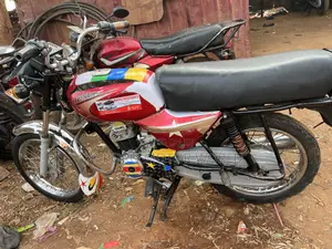 Bajaj Boxer 100 2019 Red