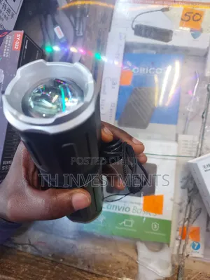 Sy-322 Telescopic Zoomable Torch Wireless Bluetooth Speaker, Outdoor