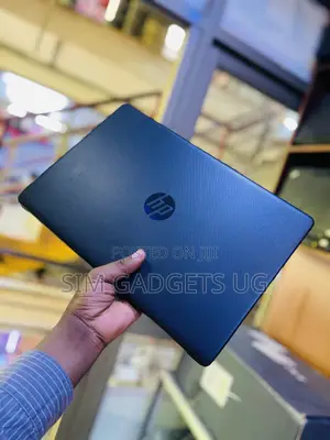 Laptop HP 15-Da3007nia 4GB Intel Celeron SSD 256GB