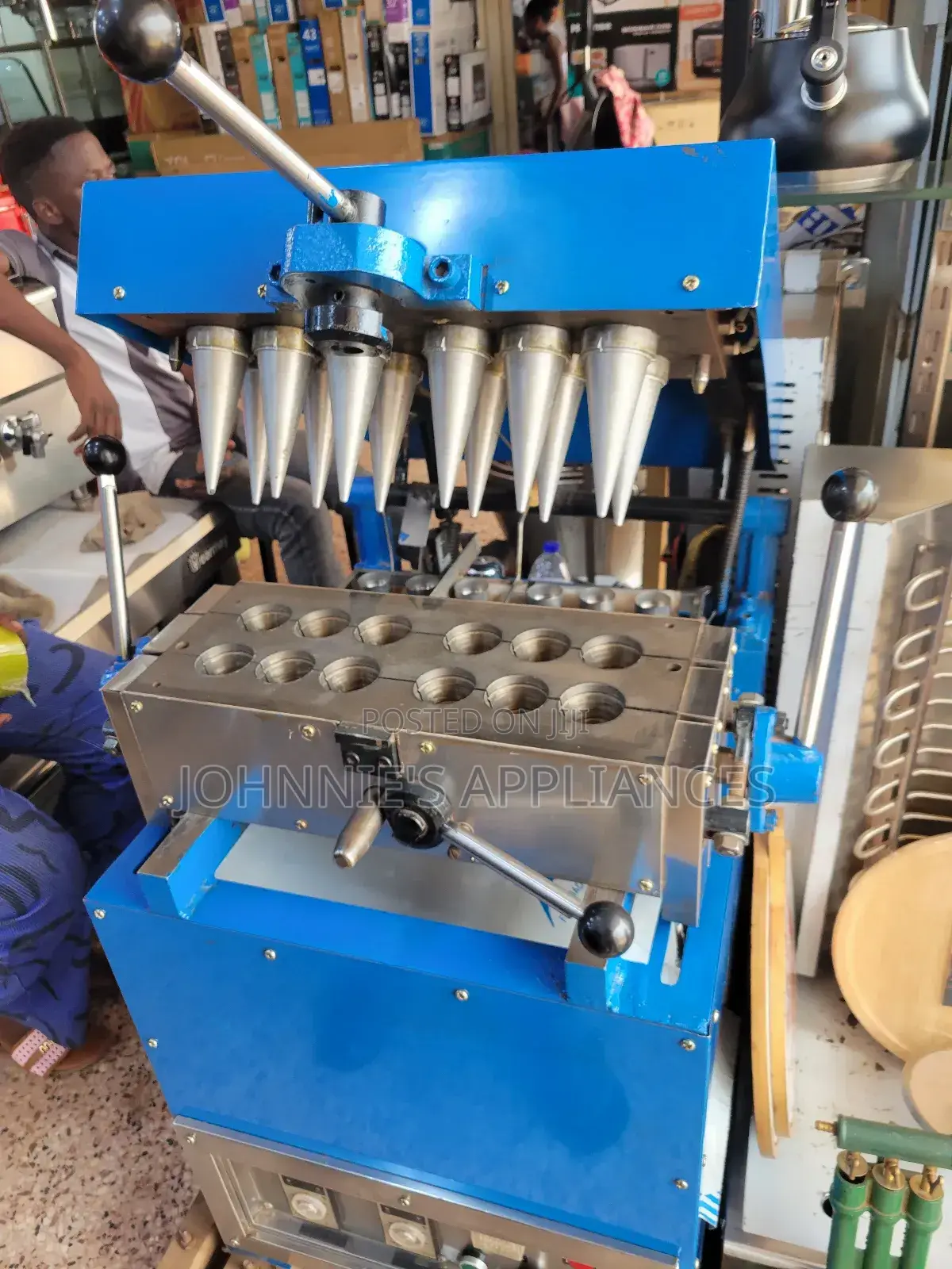 Manual Multi-Mould Ice Cream Cone Making Machine – Commercial Waffle