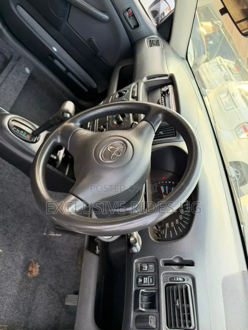 Toyota Succeed 2008 Silver
