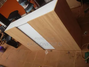 Modern Reception Table