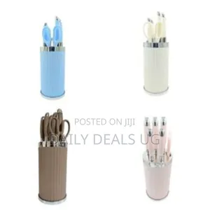 Kitchen Knife Set With a Stand - Multicolor