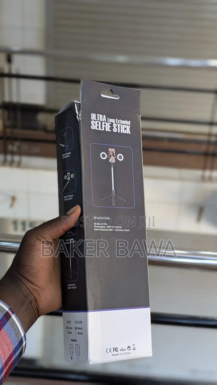 Extendable Bluetooth Selfie Stick With an Integrated Tripod