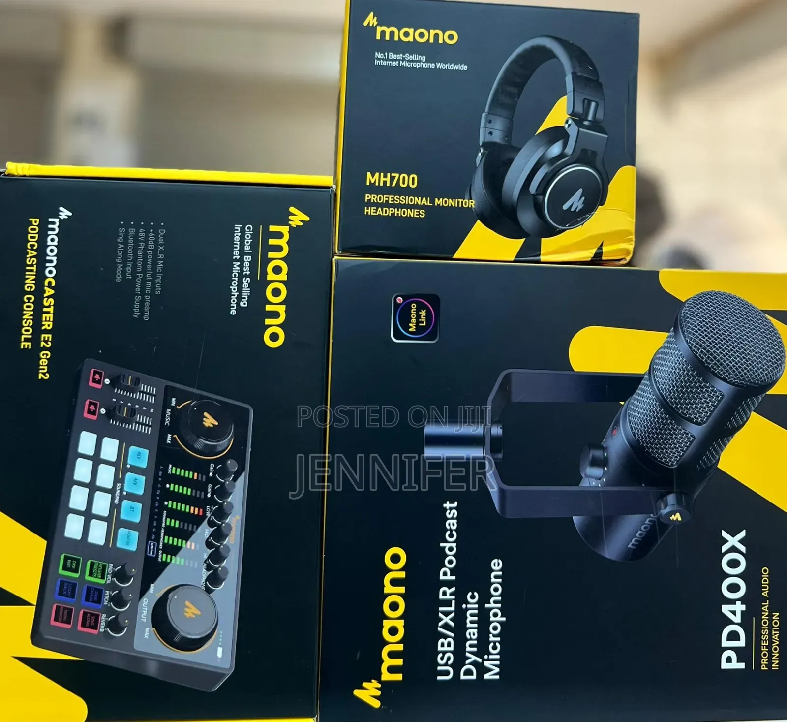 Maono Podcasting Equipment Bundle