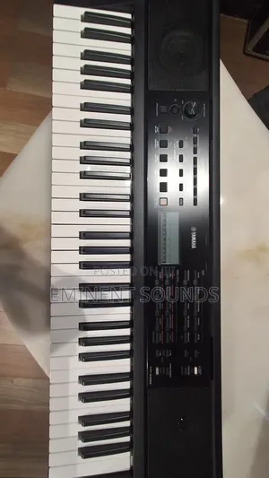 Yamaha Keyboard PSR E383