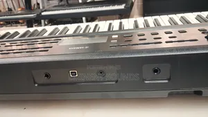 Yamaha Keyboard PSR E383