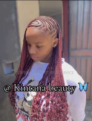 Professional Hair Braiding Services – Knotless, Boho French Curls