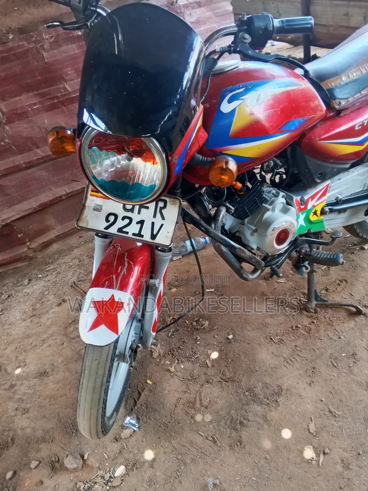 Bajaj Boxer 125 2023 Red