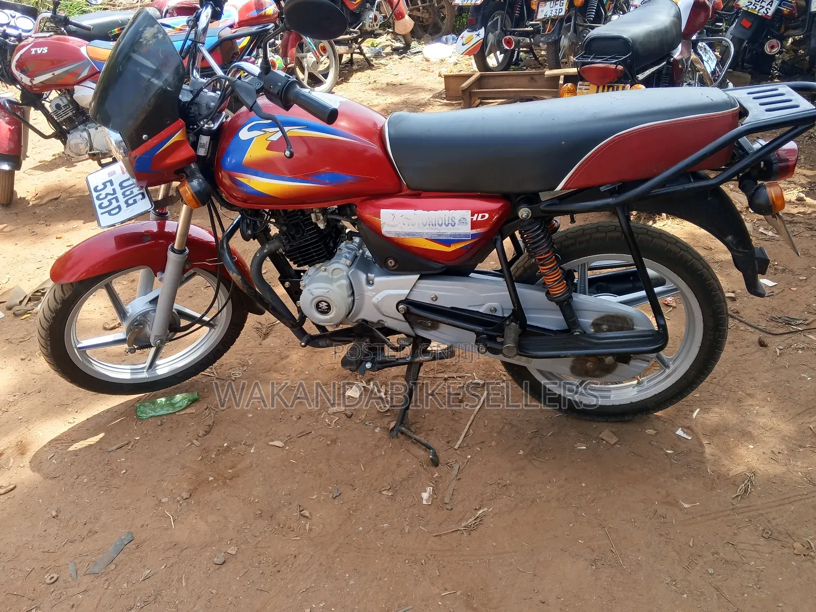 Bajaj Boxer 125 2024 Red