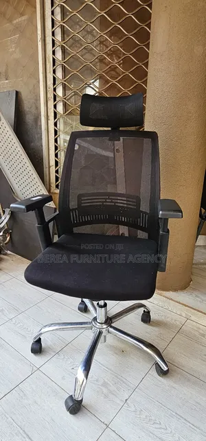 High End Mesh Adjustable Black Office Chair