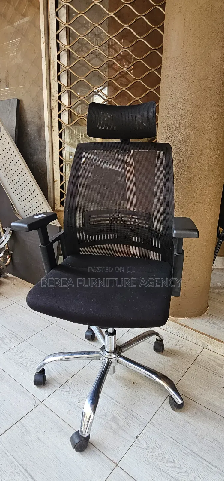 High End Mesh Adjustable Black Office Chair
