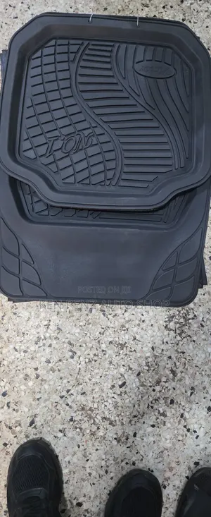 Black Rubber Floor Mats ( No.1)