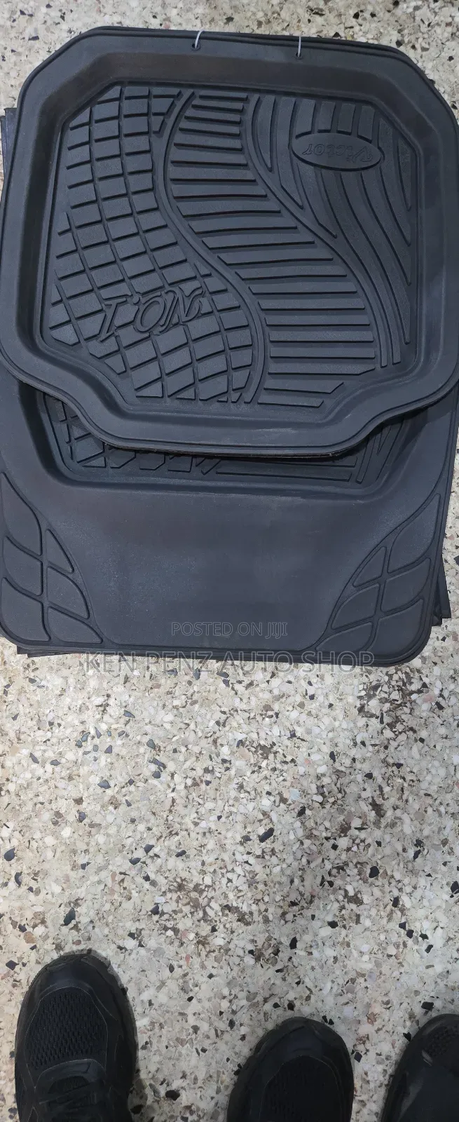 Black Rubber Floor Mats ( No.1)