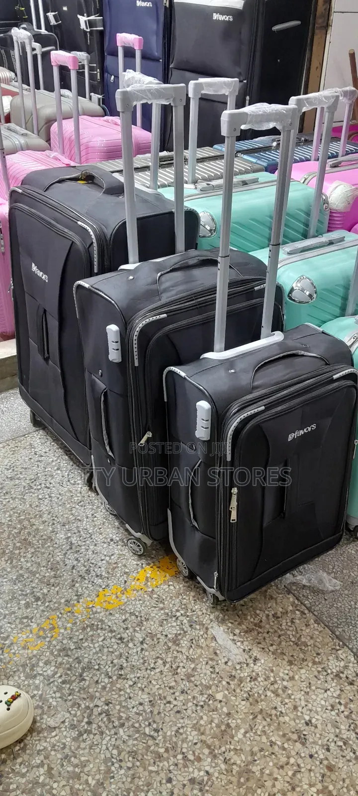 Dfavours Medium Size Suitcase