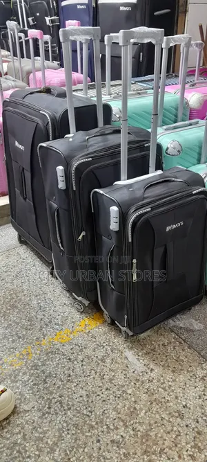 Dfavours Medium Size Suitcase